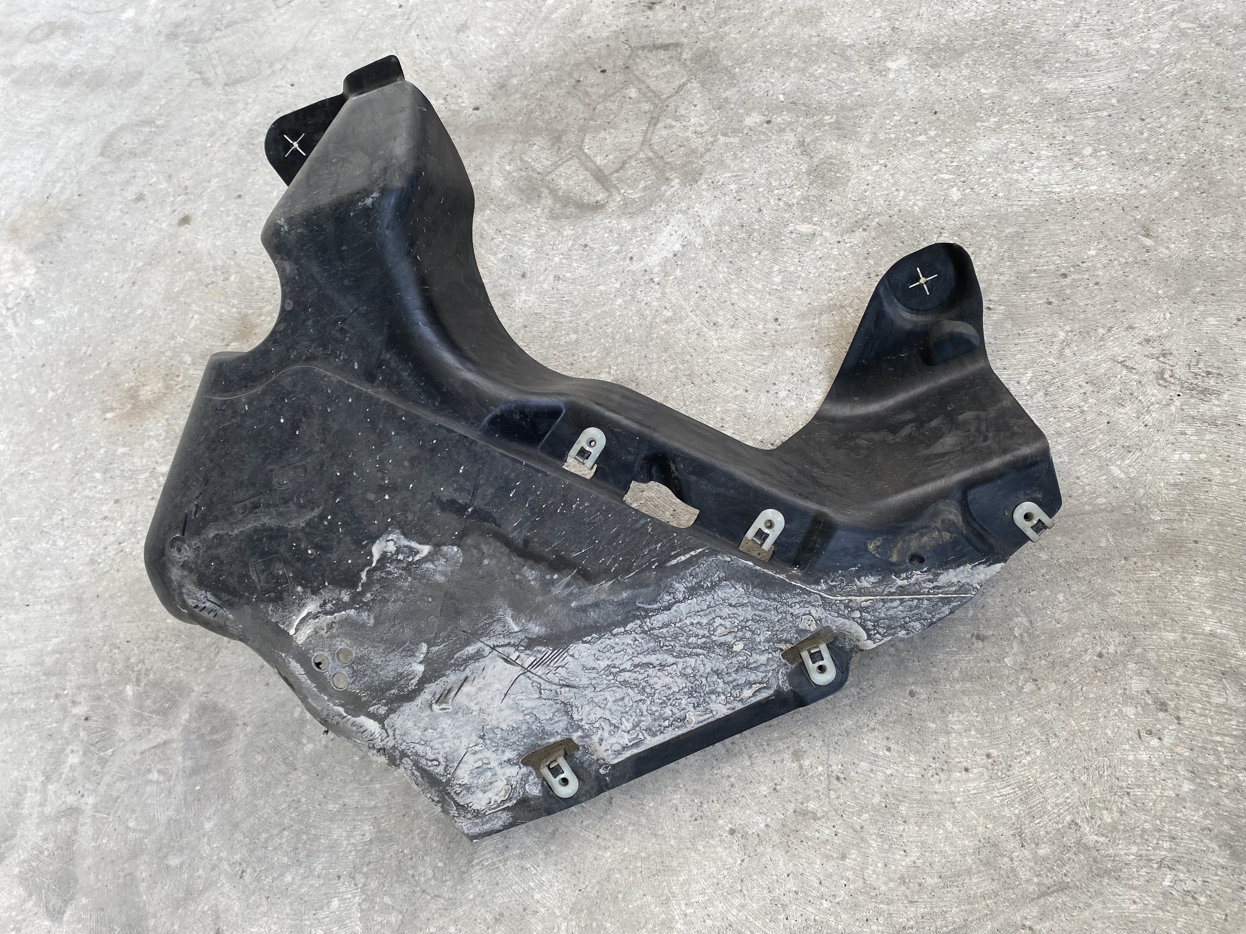 BMW 3 SERİSİ G20 ÇIKMA ORJİNAL ARAÇ ALTI KAPLAMASI ARKA SAĞ 7340868