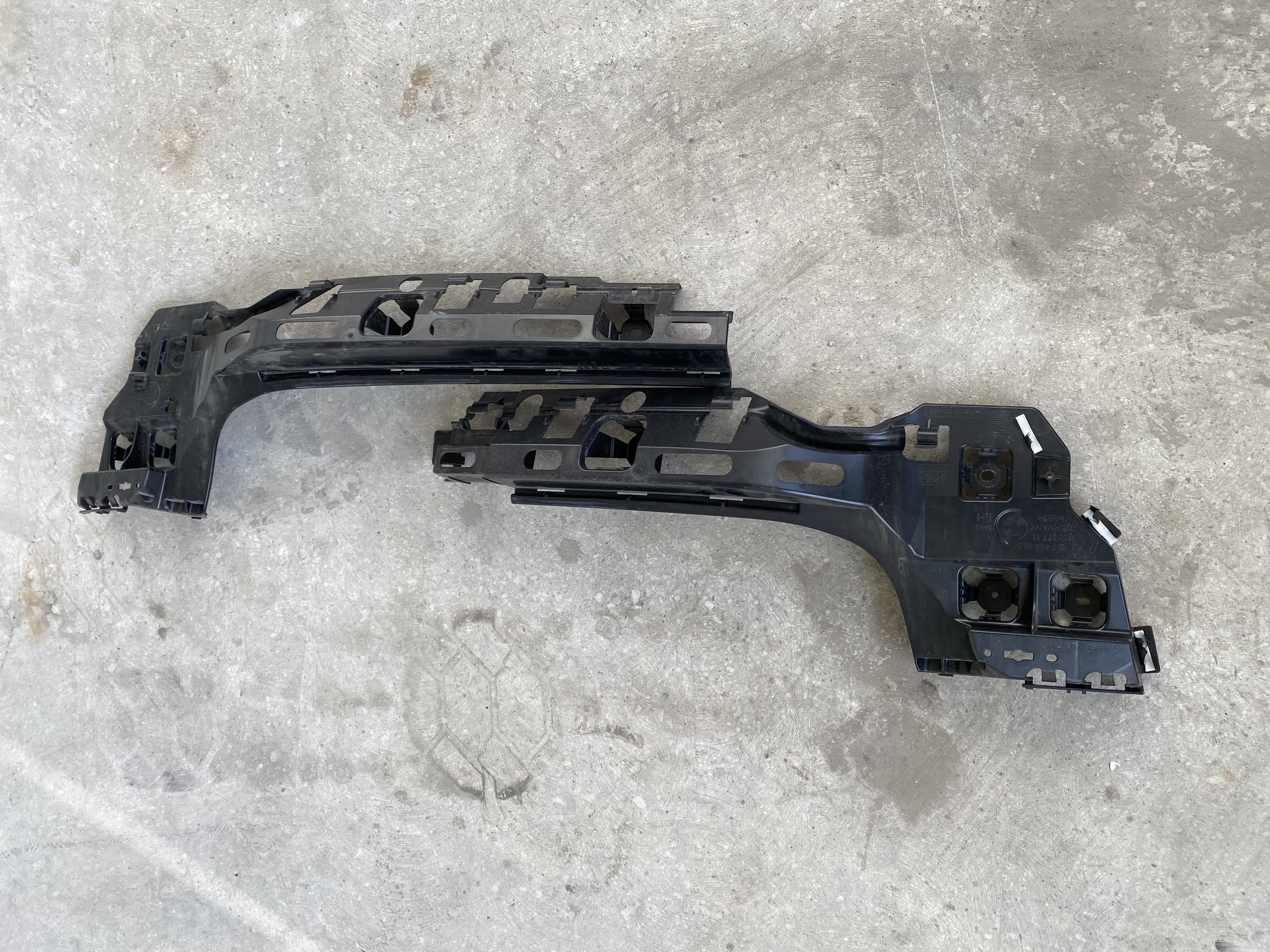 BMW 3 SERİSİ G20 ÇIKMA ORJİNAL ARKA TAMPON ÜST BRAKETİ SAĞ 7499364