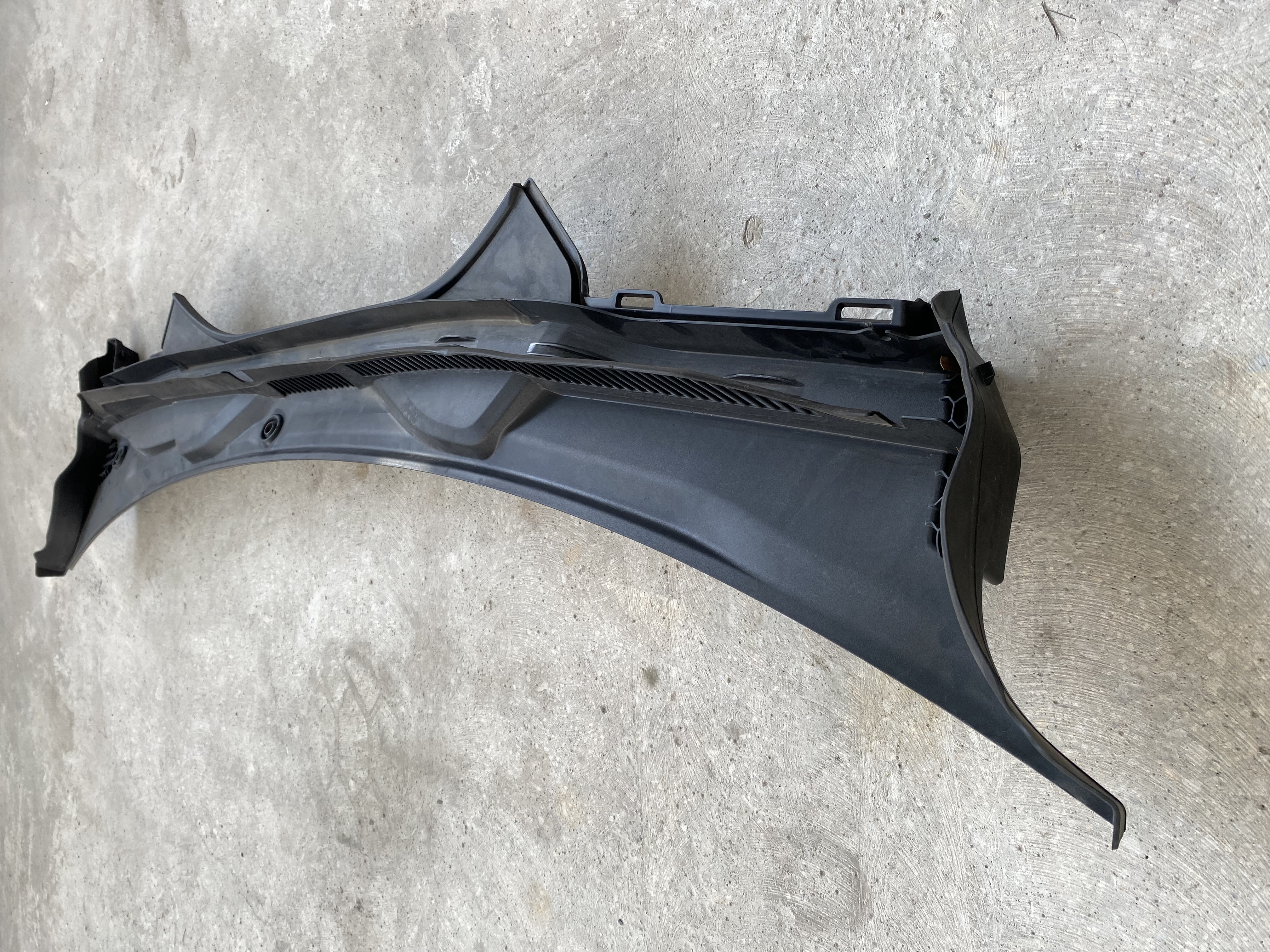 BMW 3 SERİSİ G20 ÇIKMA ORJİNAL CAM ÖN IZGARASI 7427845