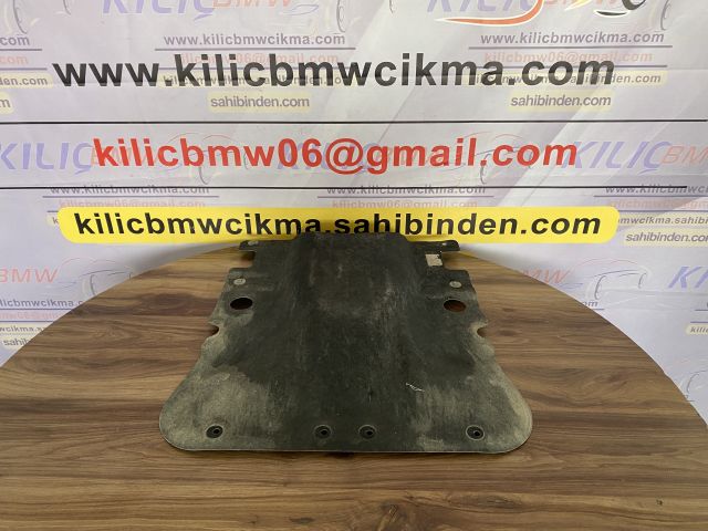 BMW ÇIKMA YEDEK PARÇA F40 116 118 ÇIKMA ORJİNAL EKSOZ KORUMA KEÇESİ 51757444032