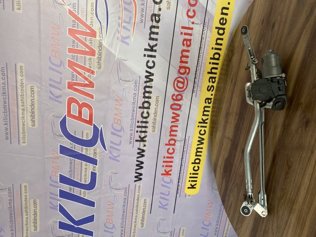 BMW ÇIKMA YEDEK PARÇA F40 116 118 ÇIKMA ORJİNAL ÖN CAM SİLGİ MOTORU 61617453953