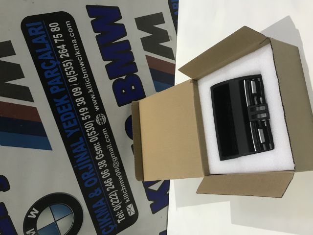 BMW F10 5SERİSİ ARKA KALORİFER IZGARASI SIFIR 9172167