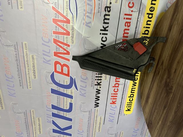 BMW F20 116 118 120 ÇIKMA ORJİNAL CAM ÖN IZGARASI