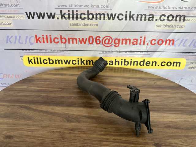 BMW G20 320İ 330İ 2019-23 ÇIKMA ORJİNAL TEMİZ HAVA BORUSU 13718601683