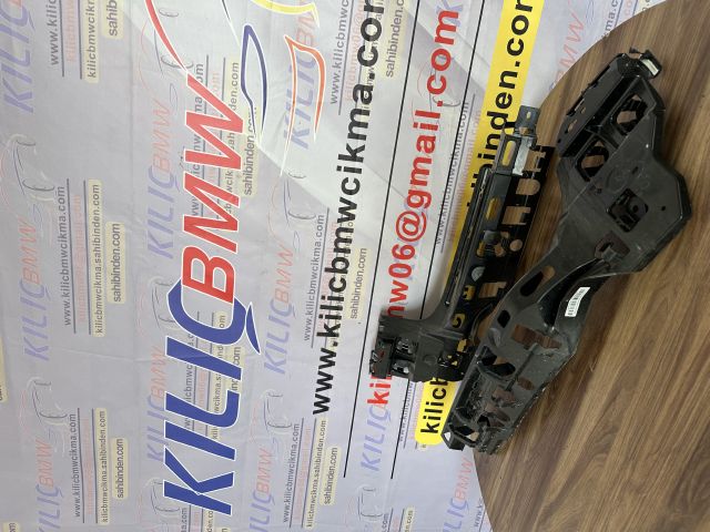 BMW G20 3SERİSİ 2019-23 ARKA TAMPON ORTA BRAKET SAĞ 51127469364