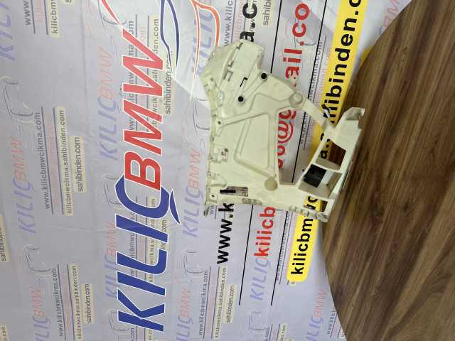 BMW G20 3SERİSİ 2019-23 ARKA TAMPON YAN BRAKETİ ORJİNAL 51128069393