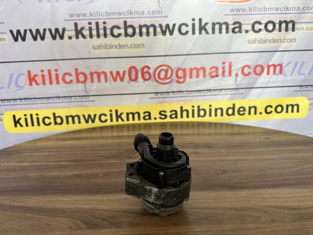 BMW G22 G23 G26 420İ ÇIKMA ORJİNAL EK SU POMPASI