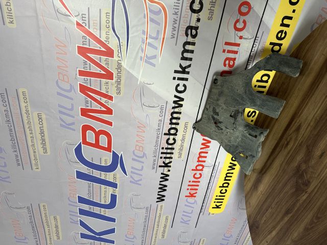 BMW G30 520 530 2017-23 MOTOR TRAVERSİ YAN KAPLAMASI 51757340191 51757340192