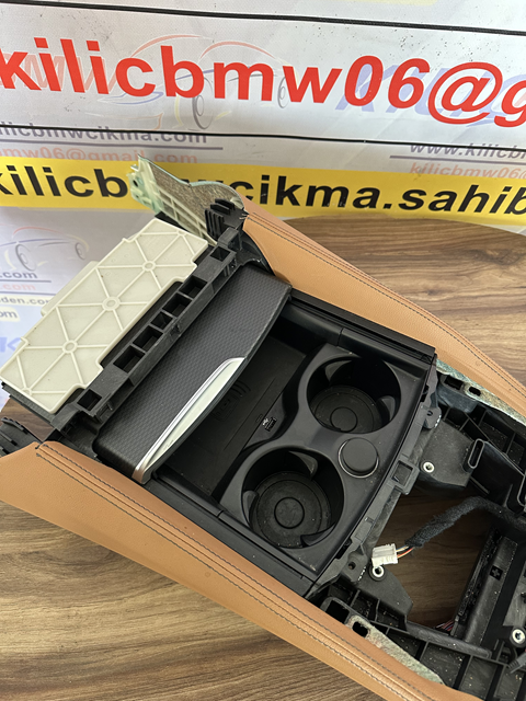 BMW G30 520 530 ÇIKMA ORJİNAL BARDAKLIK