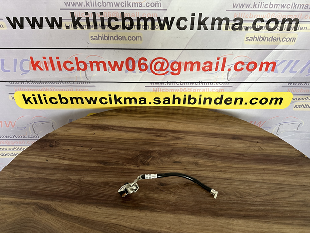 BMW G30 520 530 EKSİ KUTUP BAŞI ÇIKMA ORJİNAL
