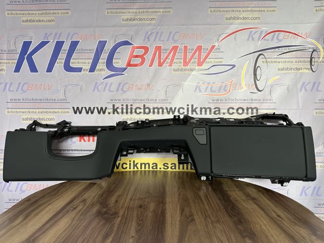 BMW G60 520İ İ5 ÇIKMA GÖĞÜS TORPİDO ALT TARAF 51459638323