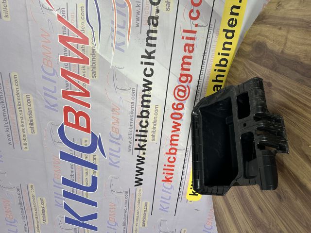 BMW G60 BAGAJ EŞYA GÖZÜ SAĞ 5A01792