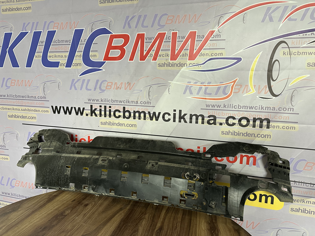 BMW İ4 2019-25 ÇIKMA ORJİNAL ARKA TAMPON BRAKETİ